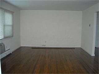 4th image of 3 Sussex Ct APT 414