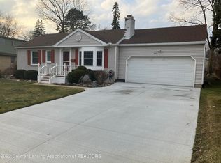 1822 Tecumseh River Rd, Lansing, MI 48906