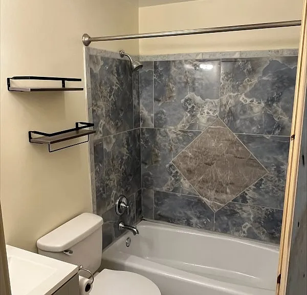 515 Bellevue Pl — Photo 14