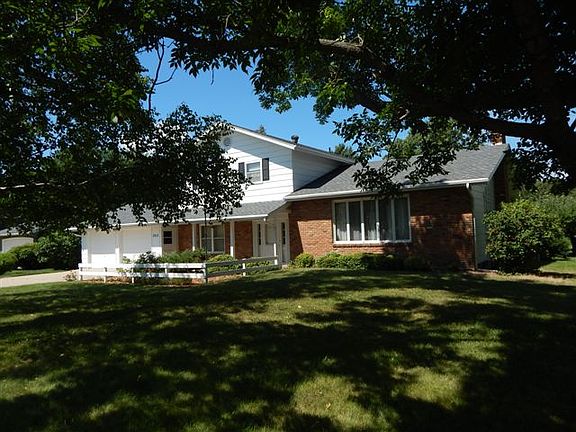 Beautiful shaded front yard!
