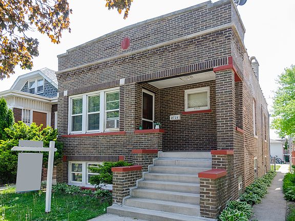4th image of 2724 Lombard Ave