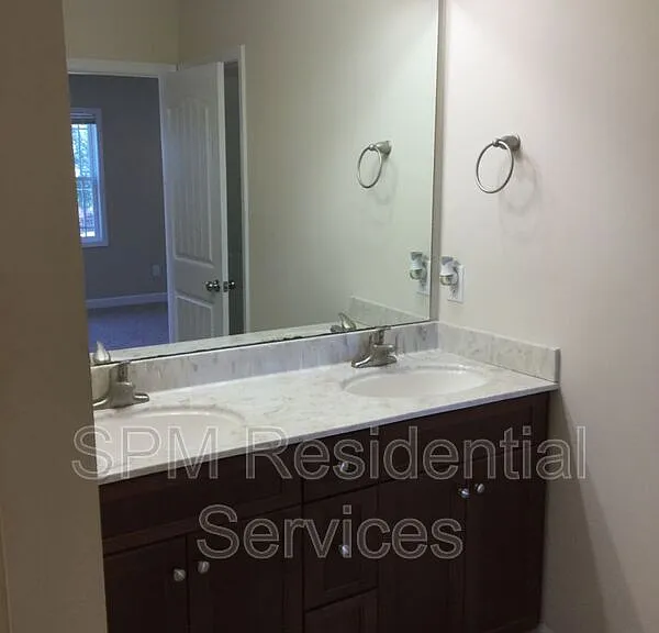 748 Chadwick Shores Dr — Photo 12