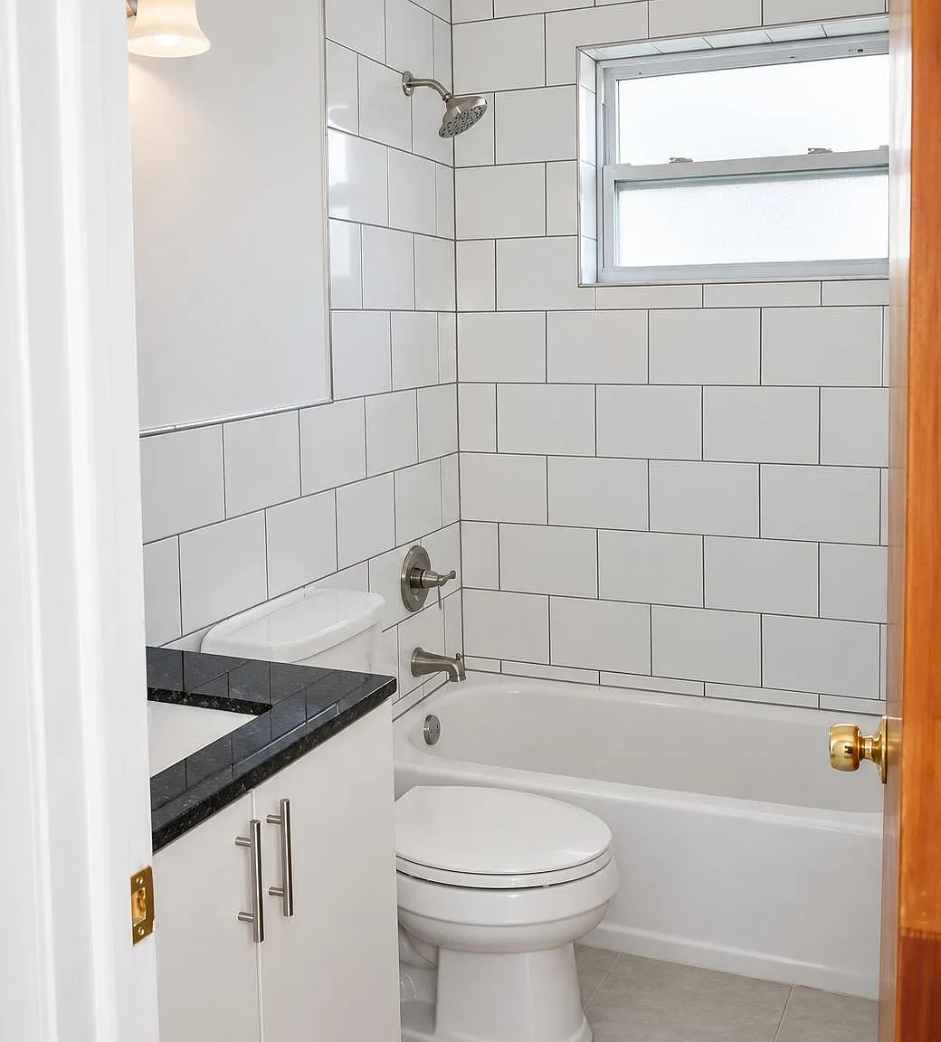 2 bed, 1.0 bath, 2160 sqft, $2,450 — Photo 4