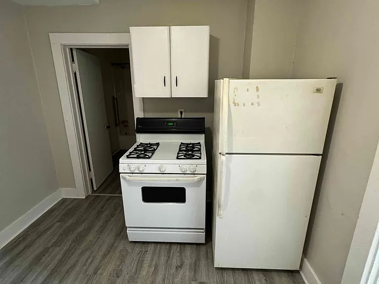 1426 High St — Photo 3