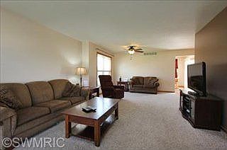2nd image of 785 Scott Woods Dr NE