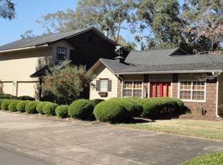 325 E Miller St, Angleton, TX 77515