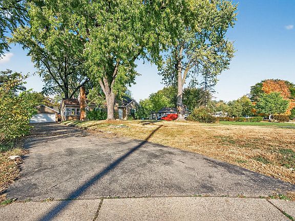 3rd image of 5416 51st Ave N