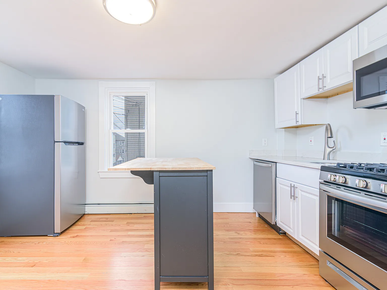 8 Marcello St — Photo 2