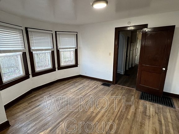 5th image of 3818 Winthrop Ave