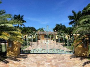 5090 Thoroughbred Ln, Fort Lauderdale, FL 33330