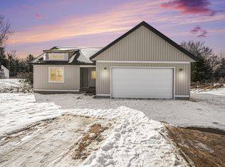 5057 N Point Dr, Pierson, MI 49339