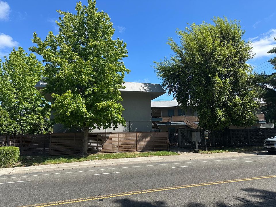 1st image of 1143 43rd Ave