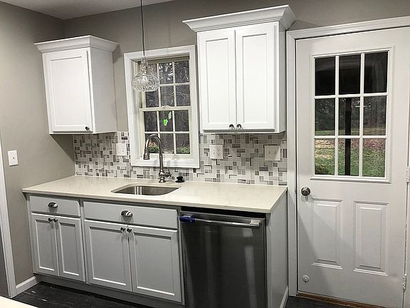 5th image of 158 Oakland Dr