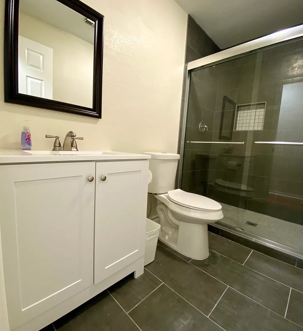 6 bed, $820 — Photo 3