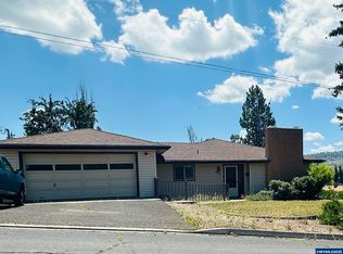 402 Trinity St, Klamath Falls, OR 97601
