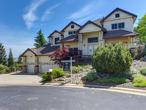 2nd image of 440 Cragmont Ct