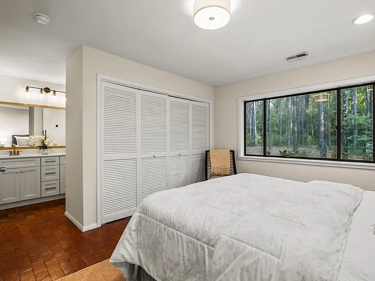 1106 Scott King Rd — Photo 17