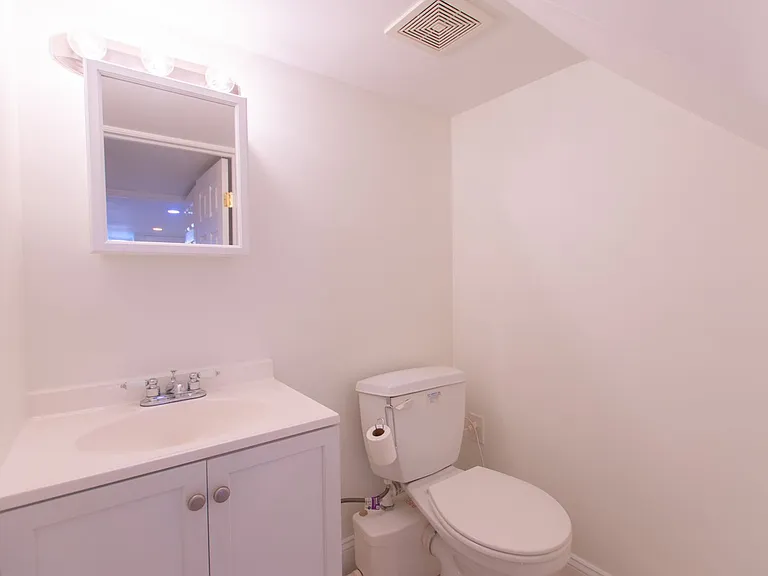 138 Mercy St — Photo 14