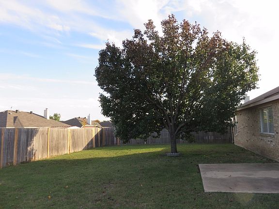 3rd image of 112 N Rolling Meadows Dr