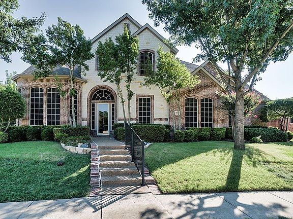 2nd image of 2020 Club Lake Cir