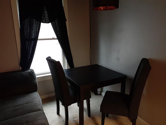 5th image of 133 Illinois Ave APT B