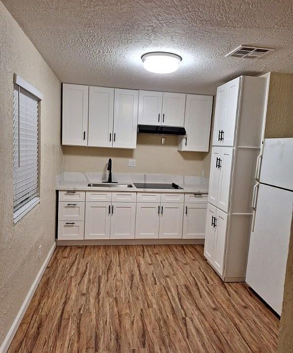 1st image of 3702 E Taylor St APT 3