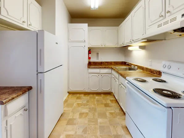 Kendall Manor Apartments