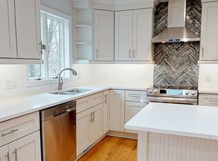 331 W Shepard Ave, Hamden, CT 06514
