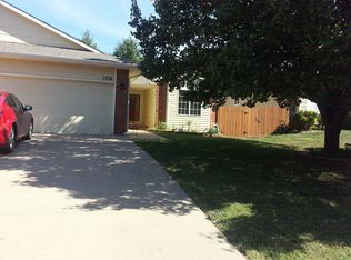 1236 N Sunset Dr, Derby, KS 67037