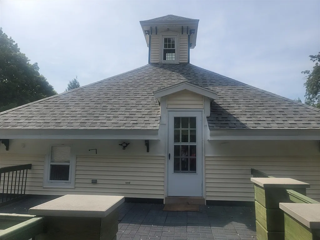 1 bed, 1.5 bath, 756 sqft, $1,800 — Photo 2