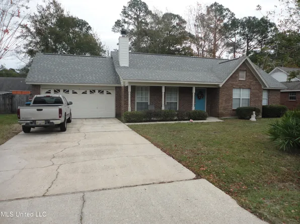 2216 Starfish Rd, Gautier, MS 39553