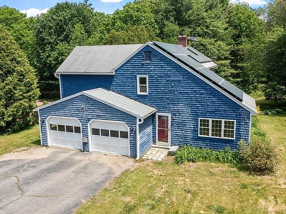 2nd image of 90 Royalston Rd