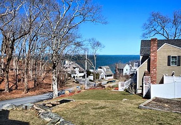 2nd image of 15 Driftwood Ln