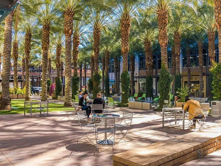 Scottsdale Quarter! Gorgeous and only minutes away!
