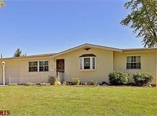 410 Lula Dr, Florissant, MO