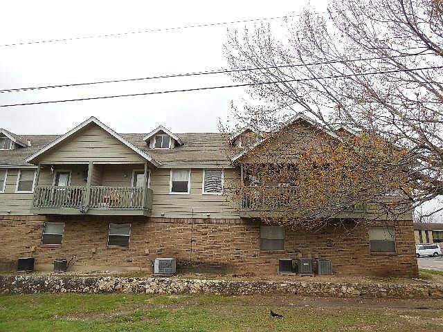 1st image of 5608 Cougar Dr APT 227