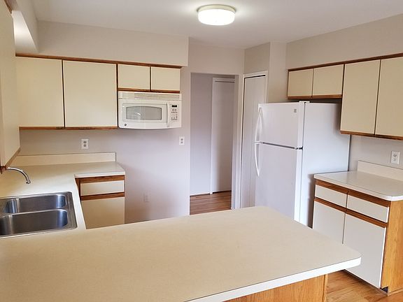 3rd image of 19561 Pollyanna Dr