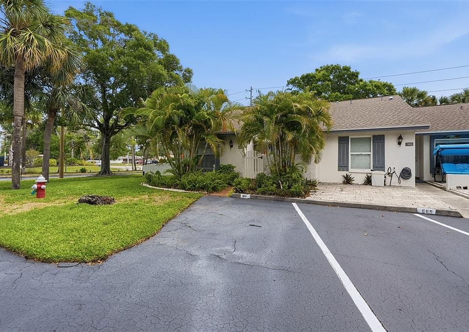 1st image of 561 LAGUNA VISTA COURT