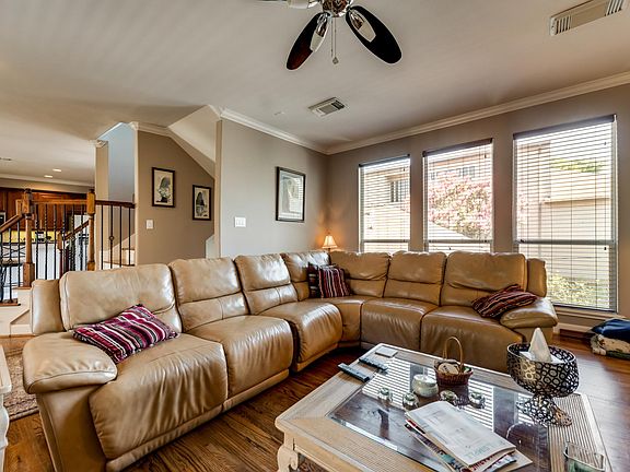 3rd image of 1113 Peveto St