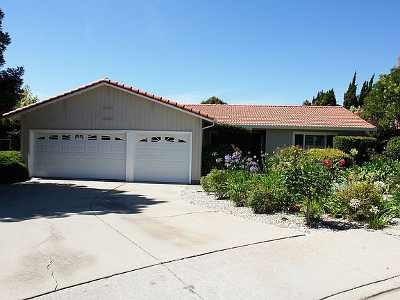 2nd image of 3609 Woodley Dr
