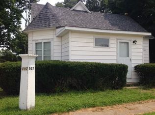 107 S 1st St, Oakford, IL 62673