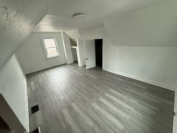 3rd image of 1820 Kinney Ave #2