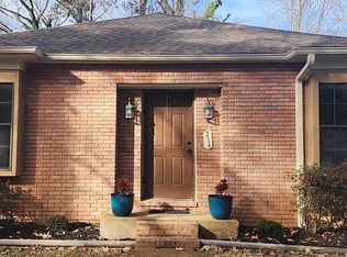 214 Circle Gate Dr, Senatobia, MS 38668