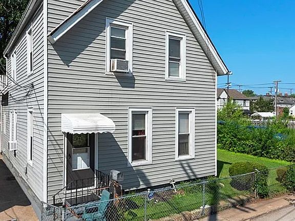 5th image of 2453 Thurman St #1
