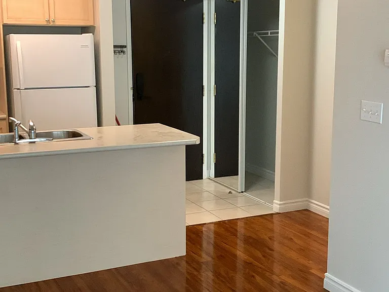23 Hollywood Ave #1009 — Photo 8