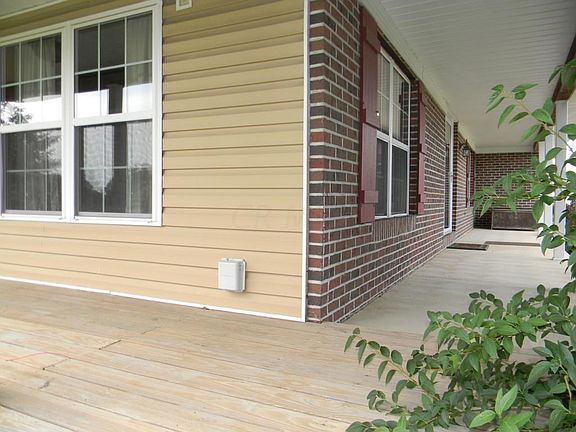 3rd image of 404 Green Ct