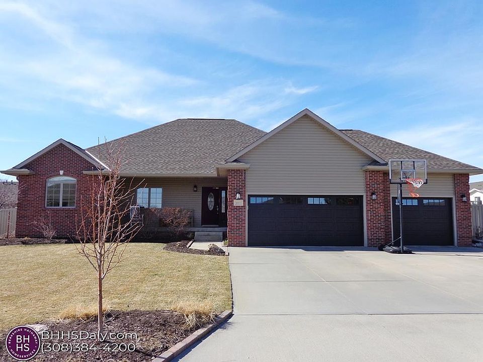 1st image of 3006 Laramie Dr