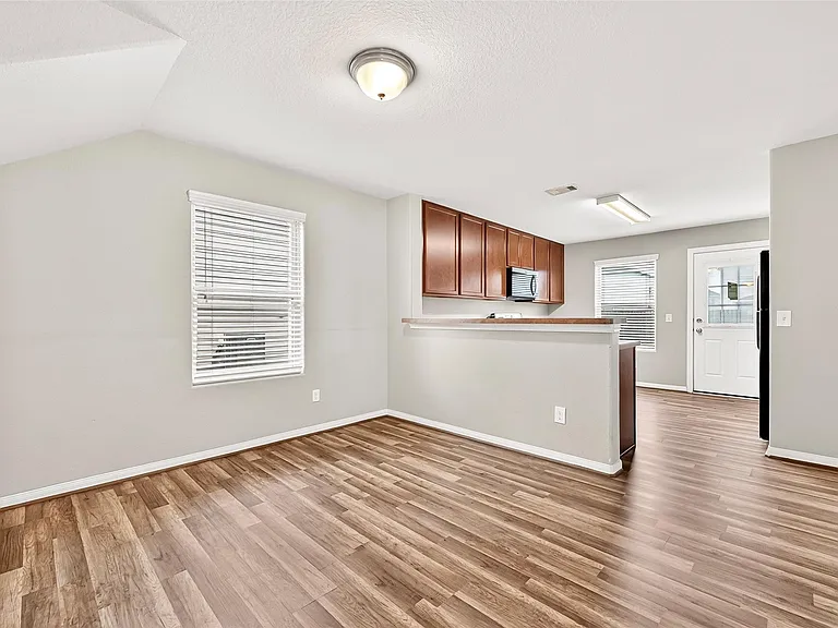 831 Coffee Mill Creek Ln — Photo 7