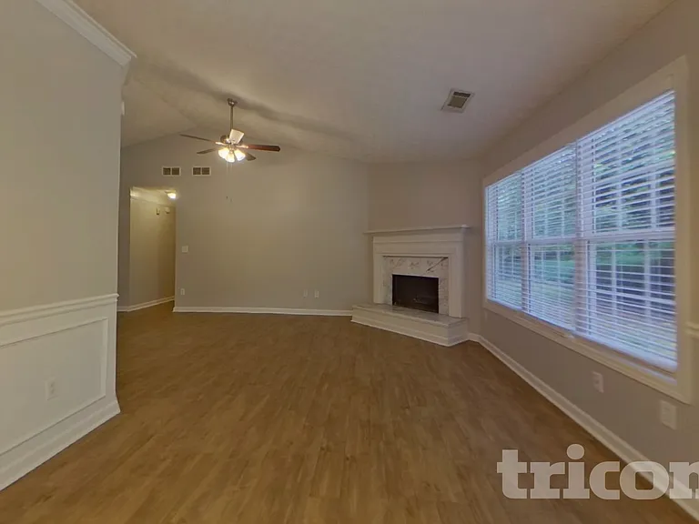 35 Crooked Creek Dr — Photo 3