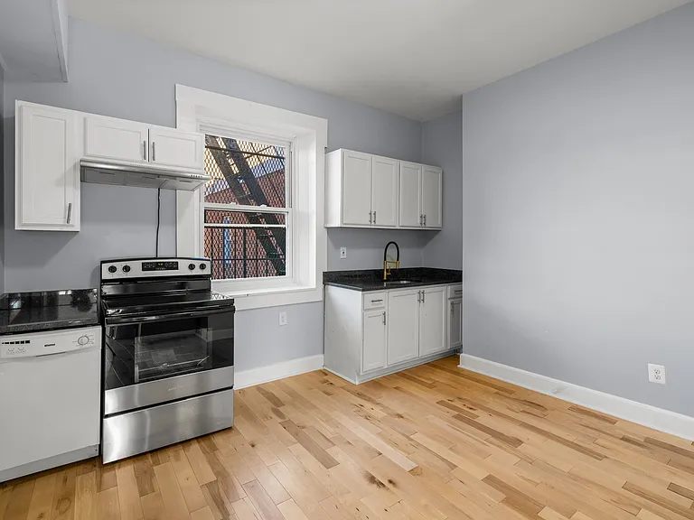 112 W Mulberry St #1 — Photo 1